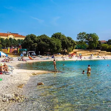 Front Διαμέρισμα